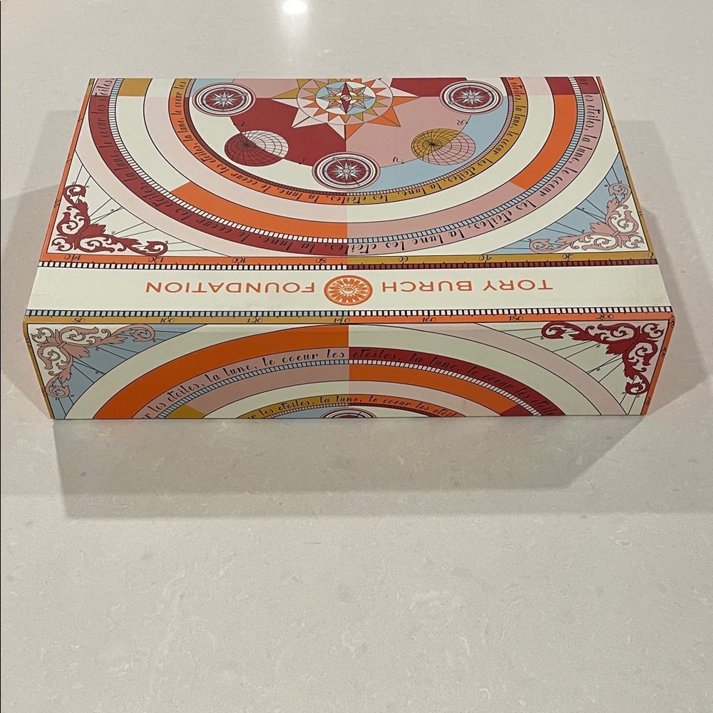 Tory Burch Colorful Patterned Box - Picture 4 of 5
